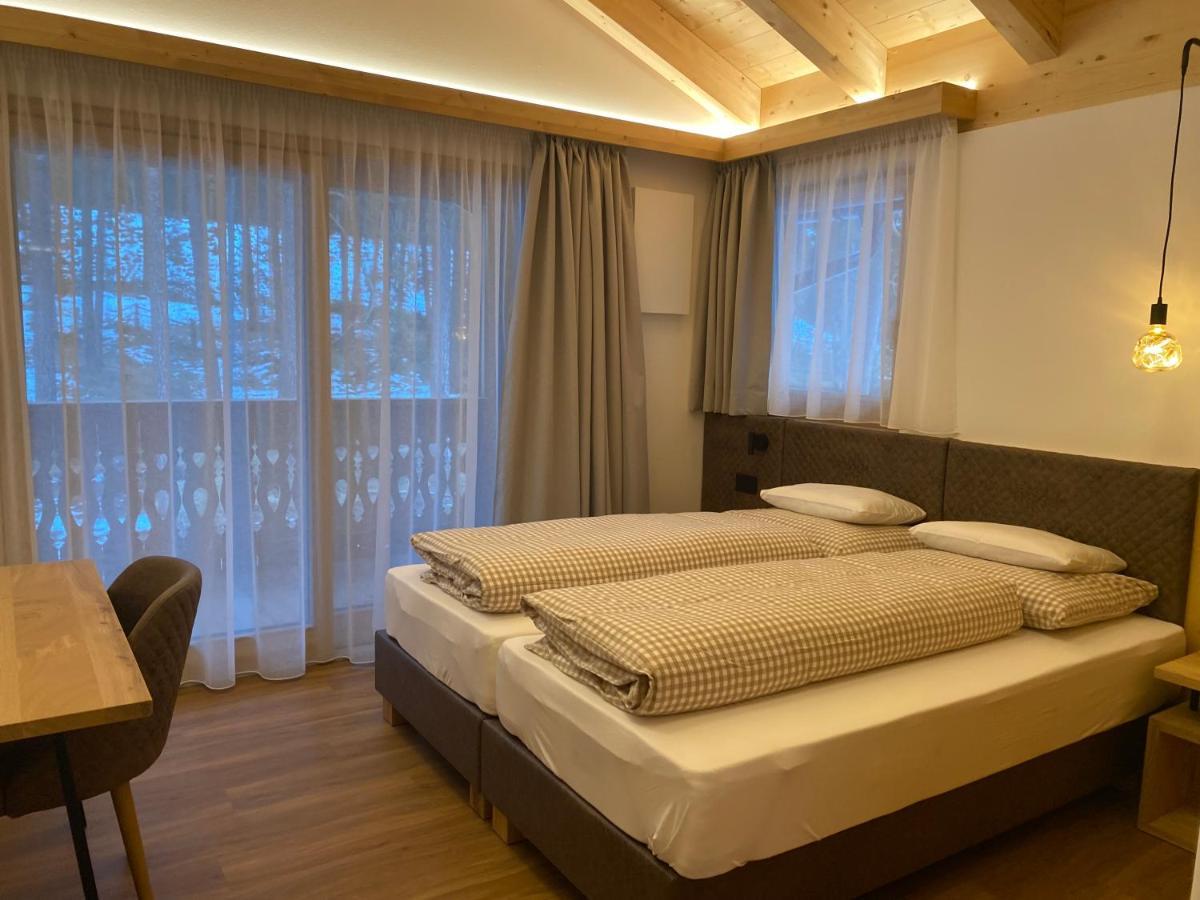 Les Ciases Chalets Dolomites San Vigilio Di Marebbe Exterior photo