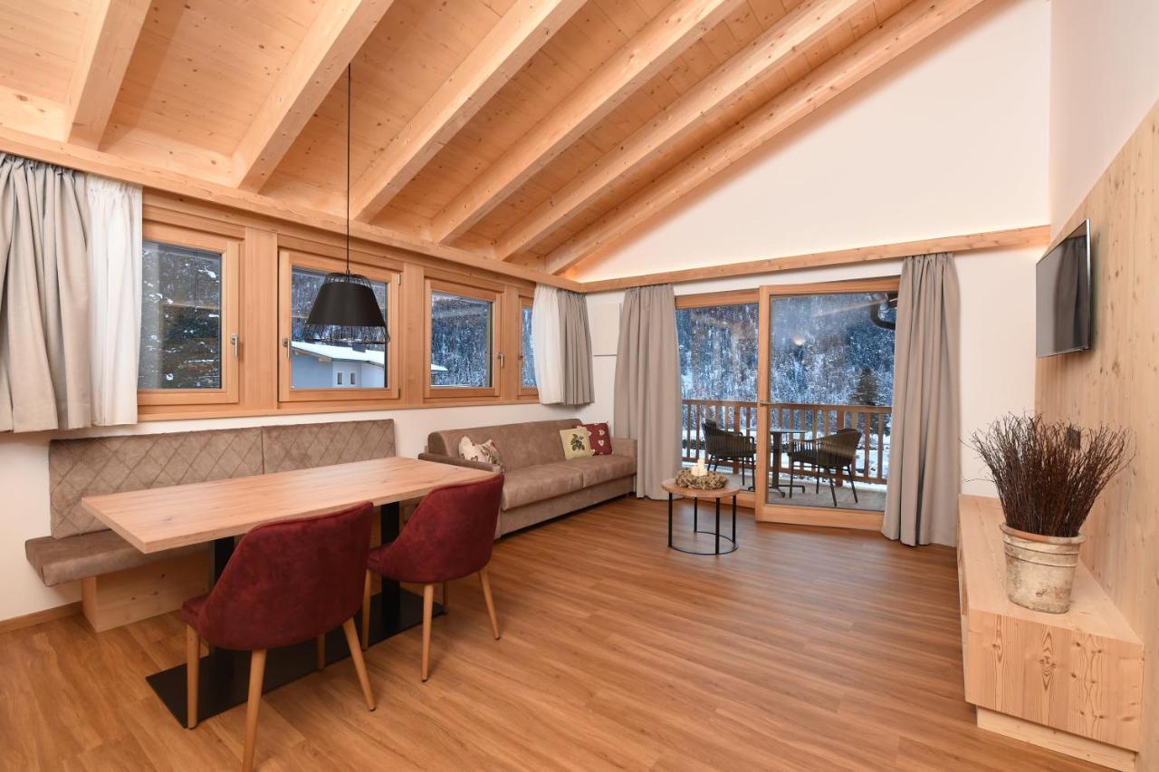 Les Ciases Chalets Dolomites San Vigilio Di Marebbe Exterior photo